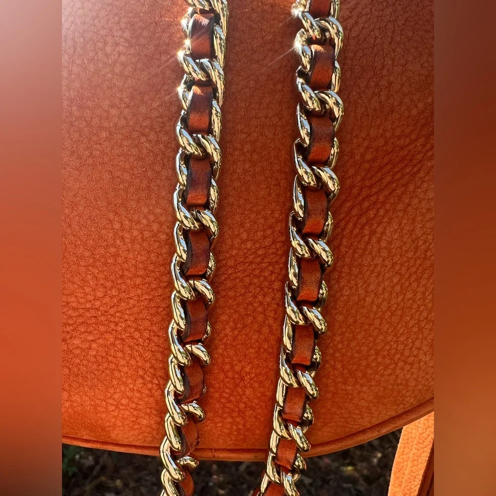 Gucci Soho Series Chain Crossbody Bag with Tassle - Picture 5 of 13